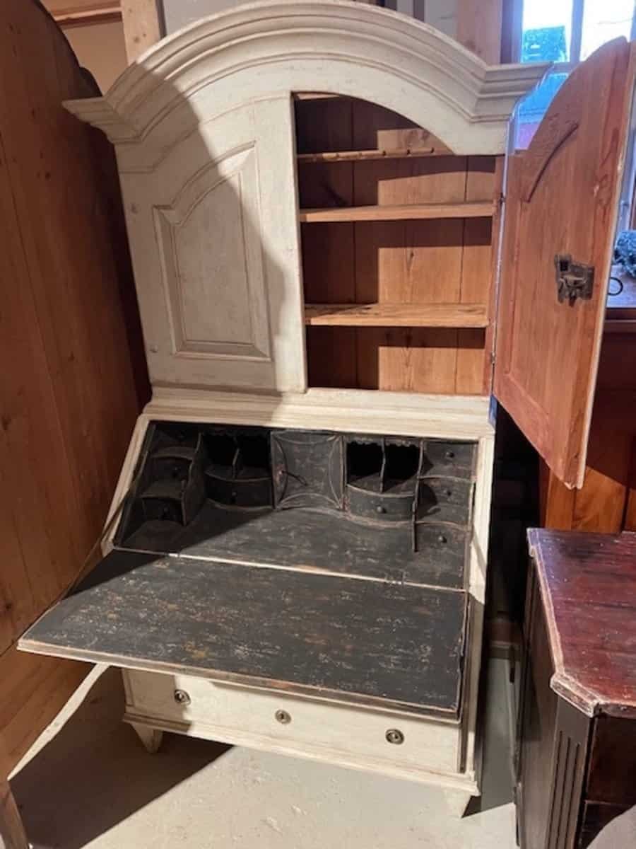 Writing cupboard from around 1800 hundered in pine, Sweden - JAA