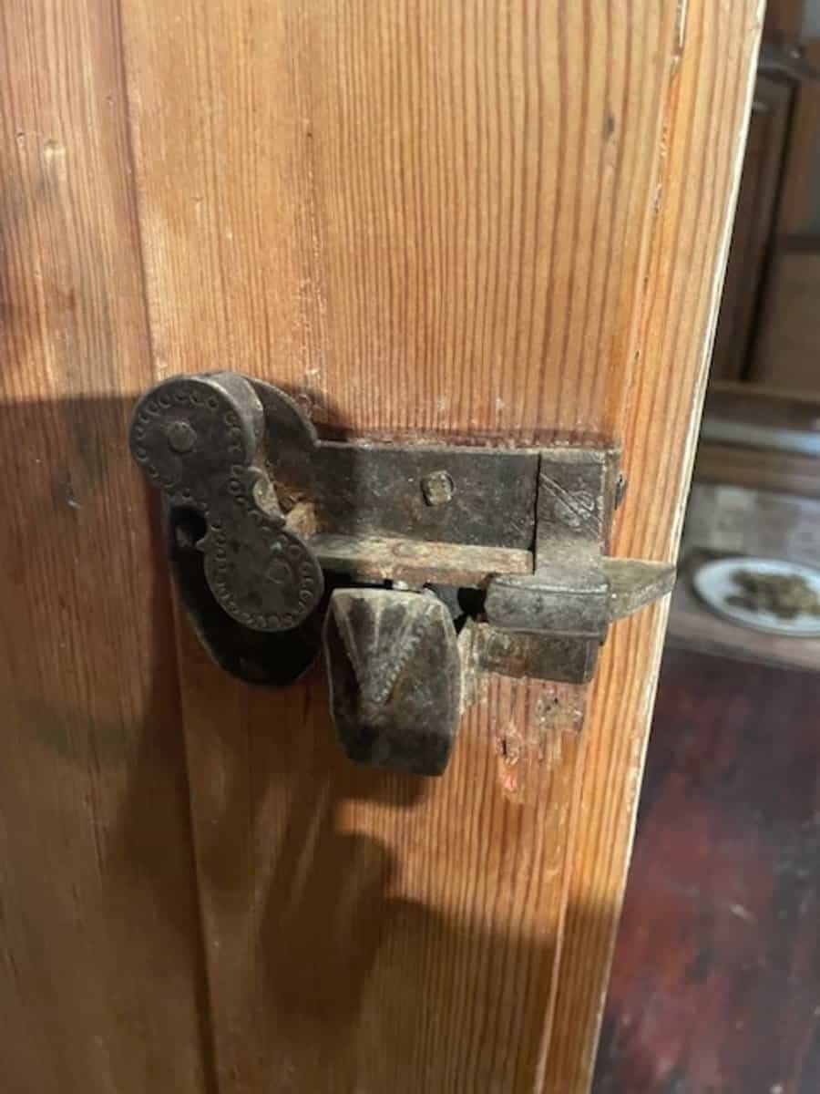 Writing cupboard from around 1800 hundered in pine, Sweden - JAA