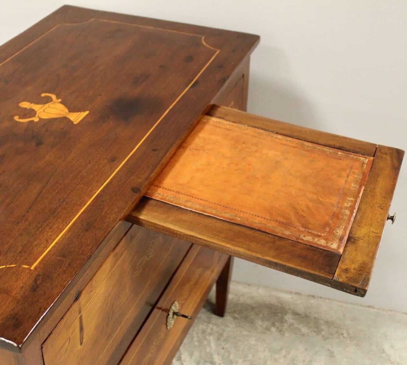 Antique Louis XVI Chest Of Drawers In Walnut And Marquetry - Italy 18th - JAA