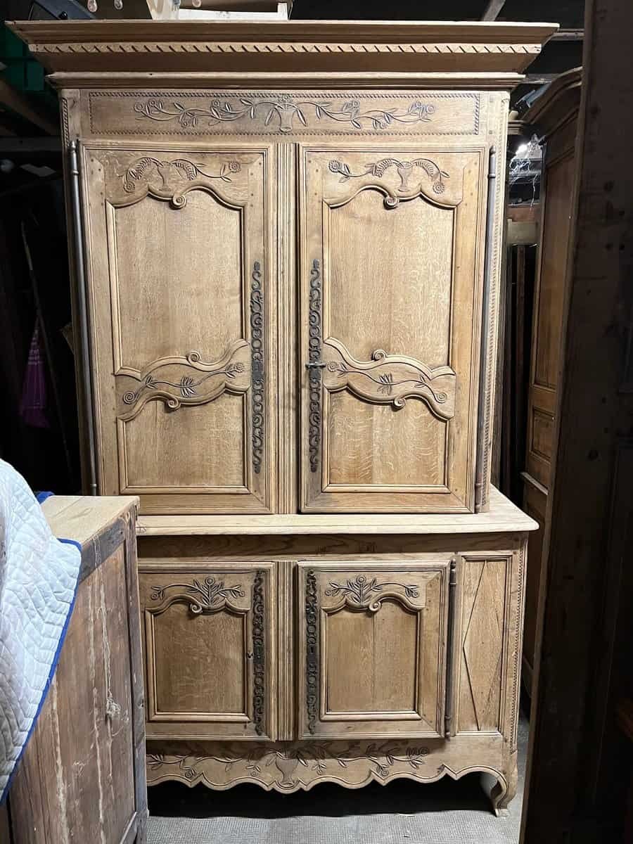 Early 19th-century French buffet deux corps - JAA