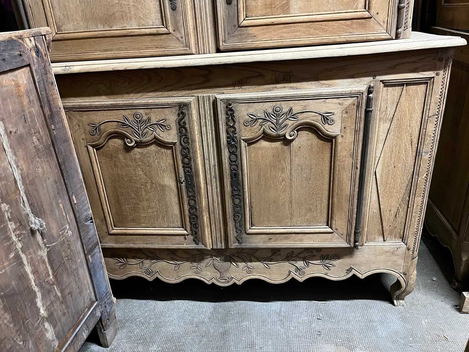 Early 19th-century French buffet deux corps - JAA