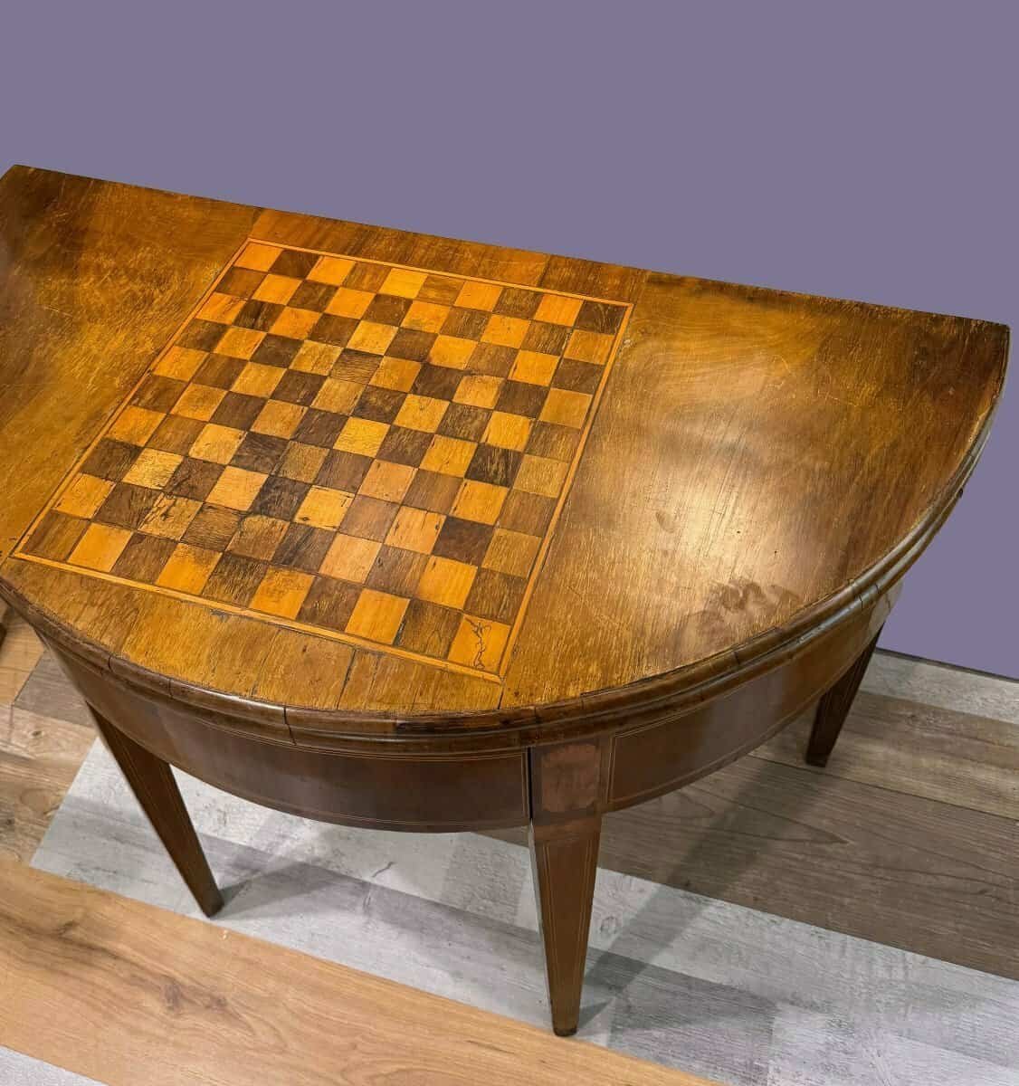 Walnut Half-moon Game Table, Early 19th Century - JAA