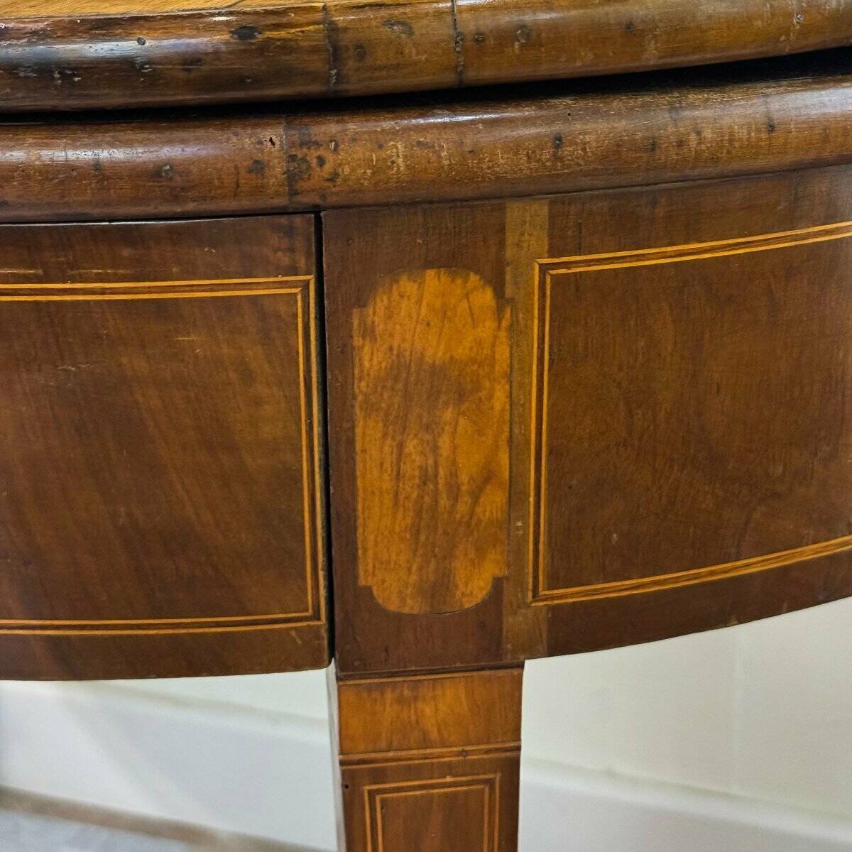 Walnut Half-moon Game Table, Early 19th Century - JAA
