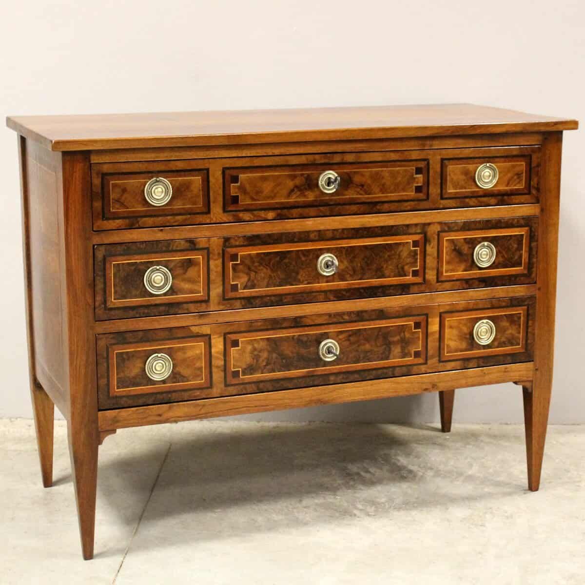 Louis XVI Chest of Drawers in Walnut - JAA