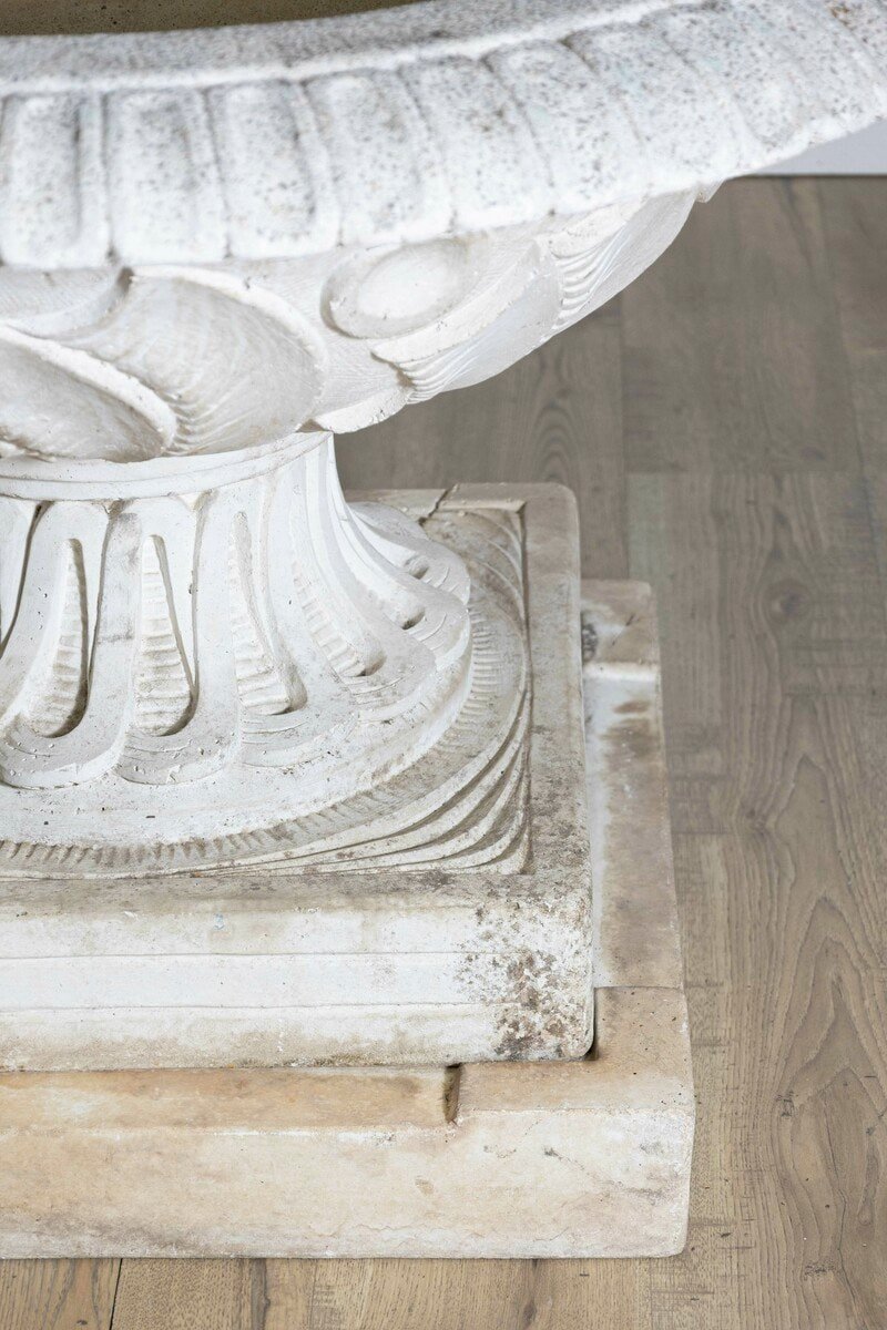 English Vintage 20th Century Cast Stone Fountain with Scoop and Foliage Motifs - JAA