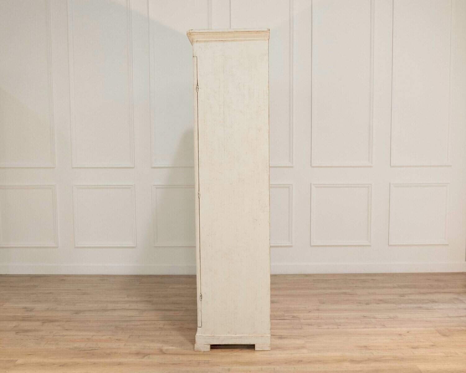 19th Century Swedish Cabinet - JAA