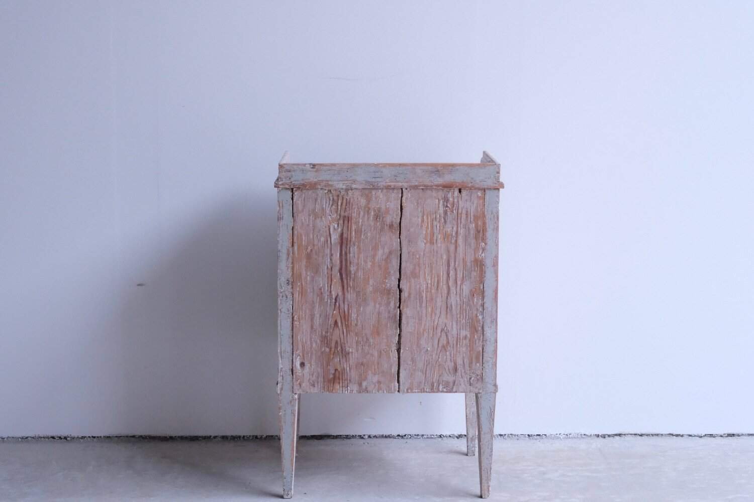 18th Century Gustavian Nightstand Circa 1780 - JAA