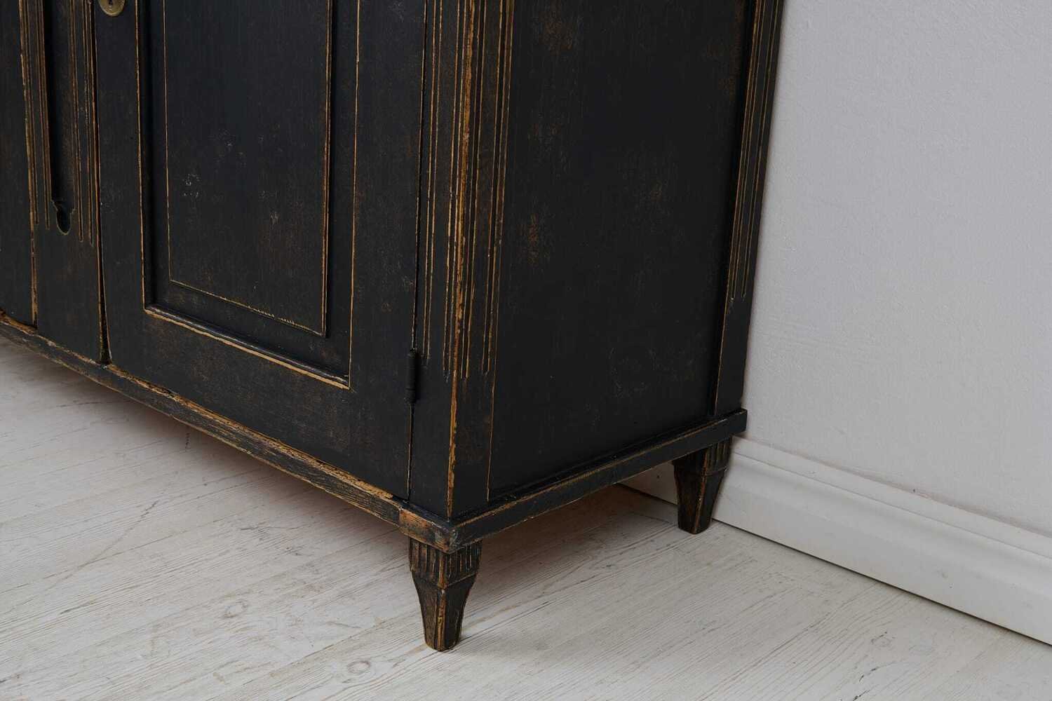 Swedish Country Antique Sideboard from the Gustavian Period - JAA