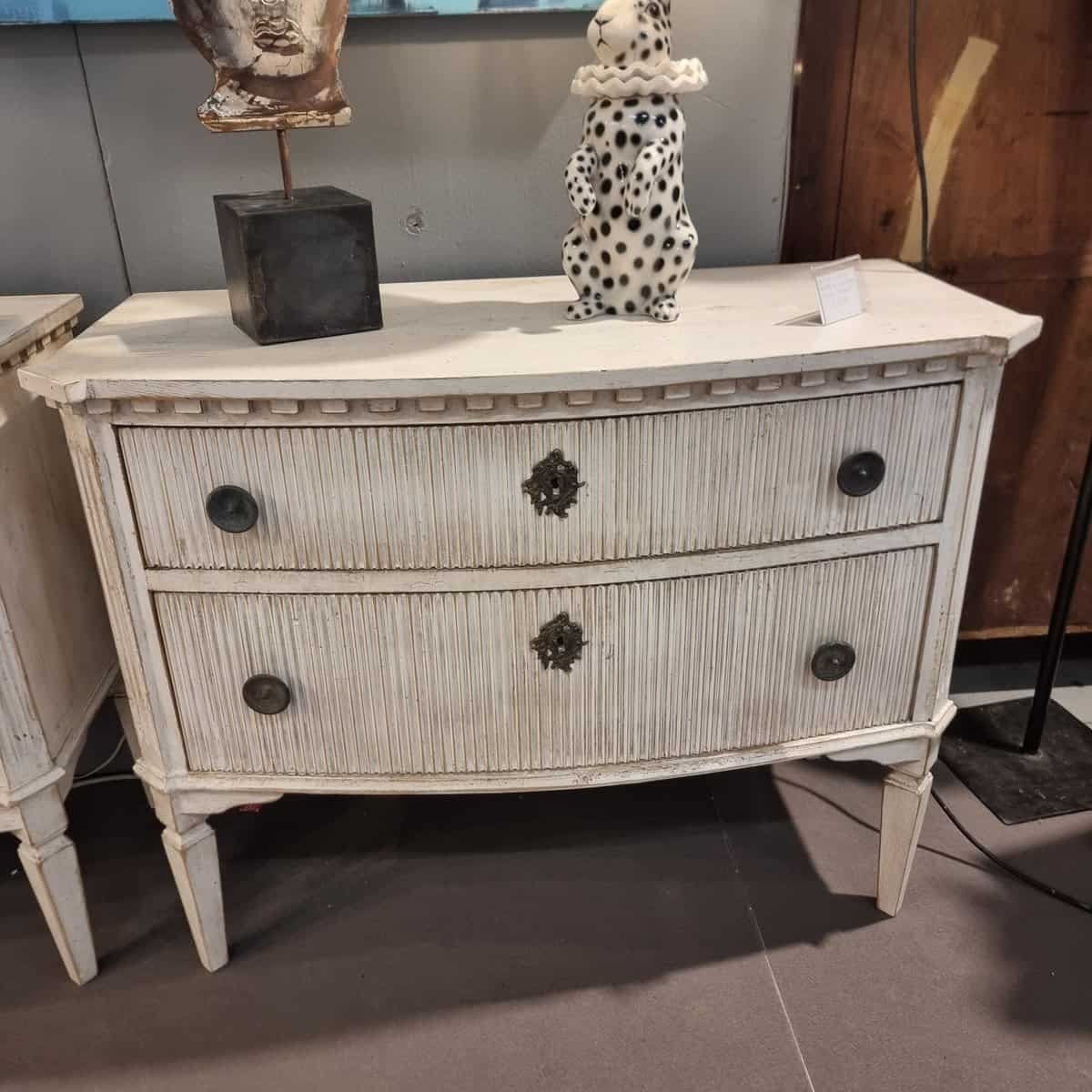 Pair of Italian commodes - JAA