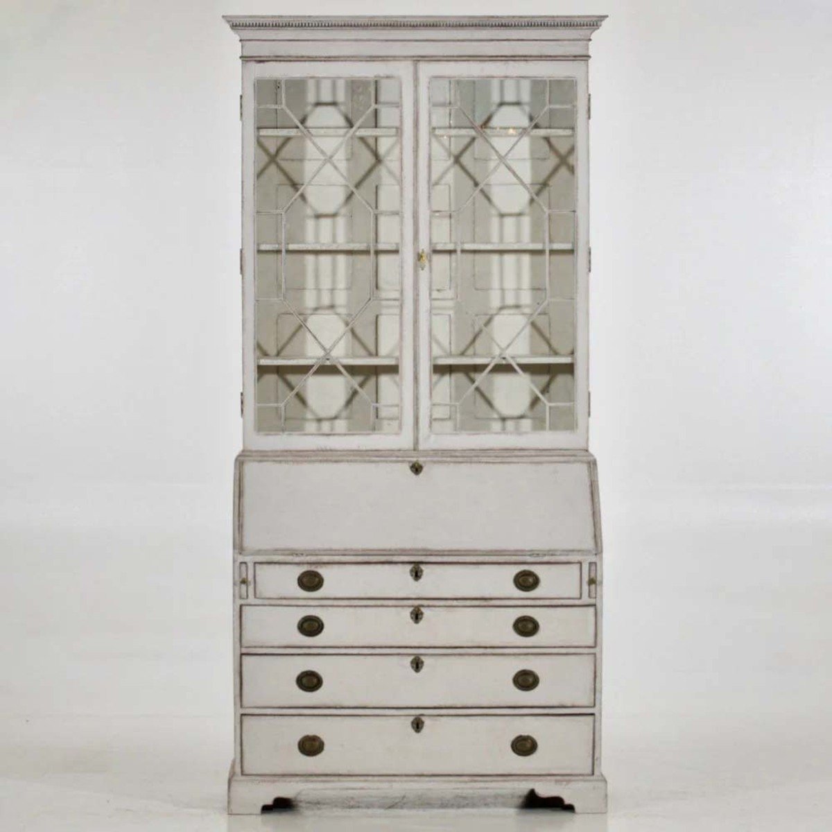 European two-parts vitrine cabinet, circa 1790 - JAA