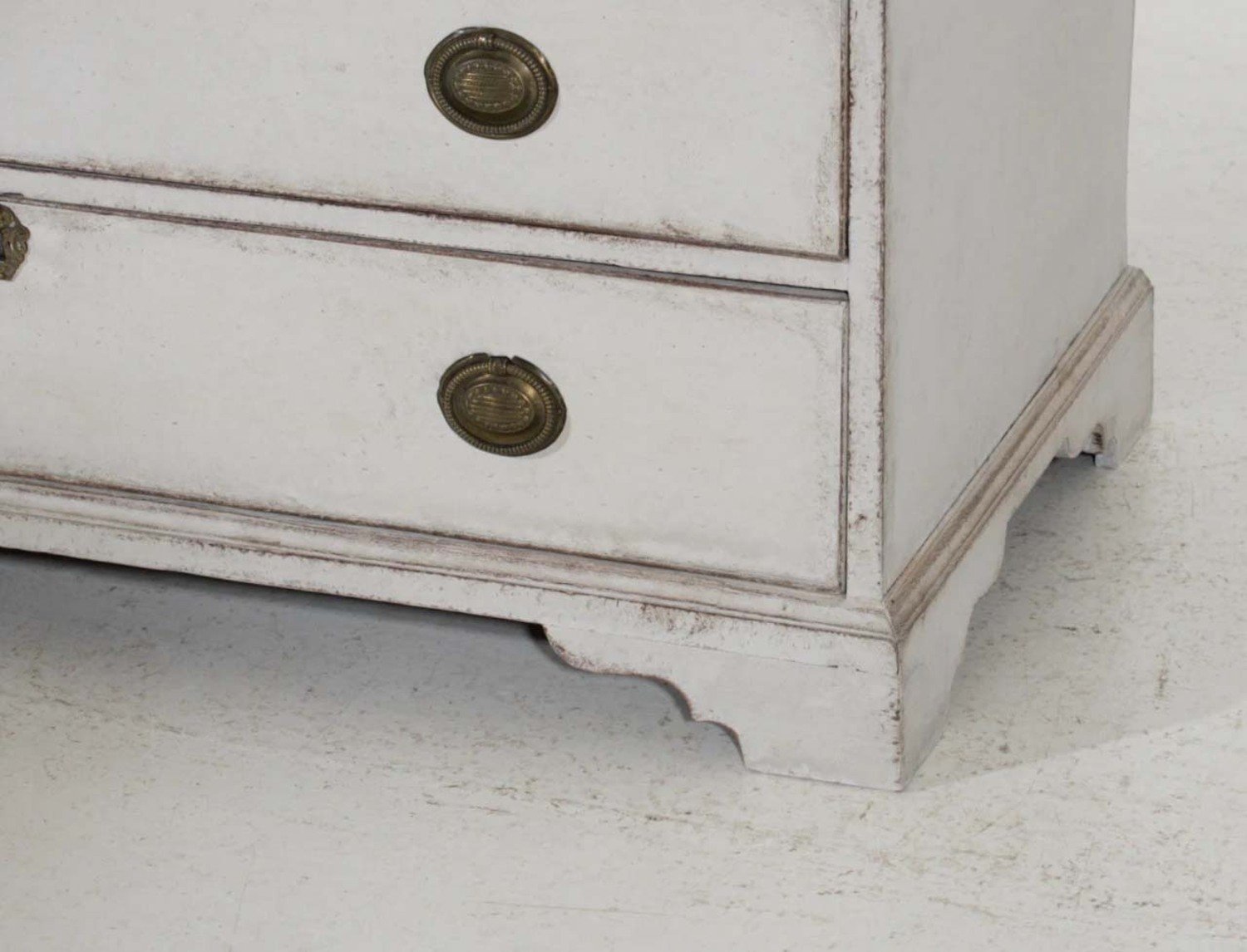 European two-parts vitrine cabinet, circa 1790 - JAA