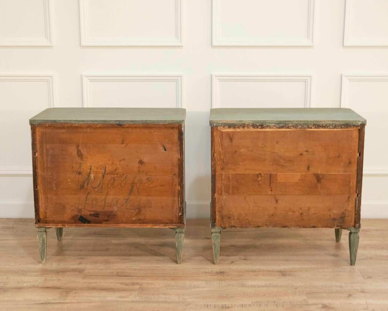 Pair of Stunning Swedish chest of drawers, richly carved, circa 100 years old. - JAA