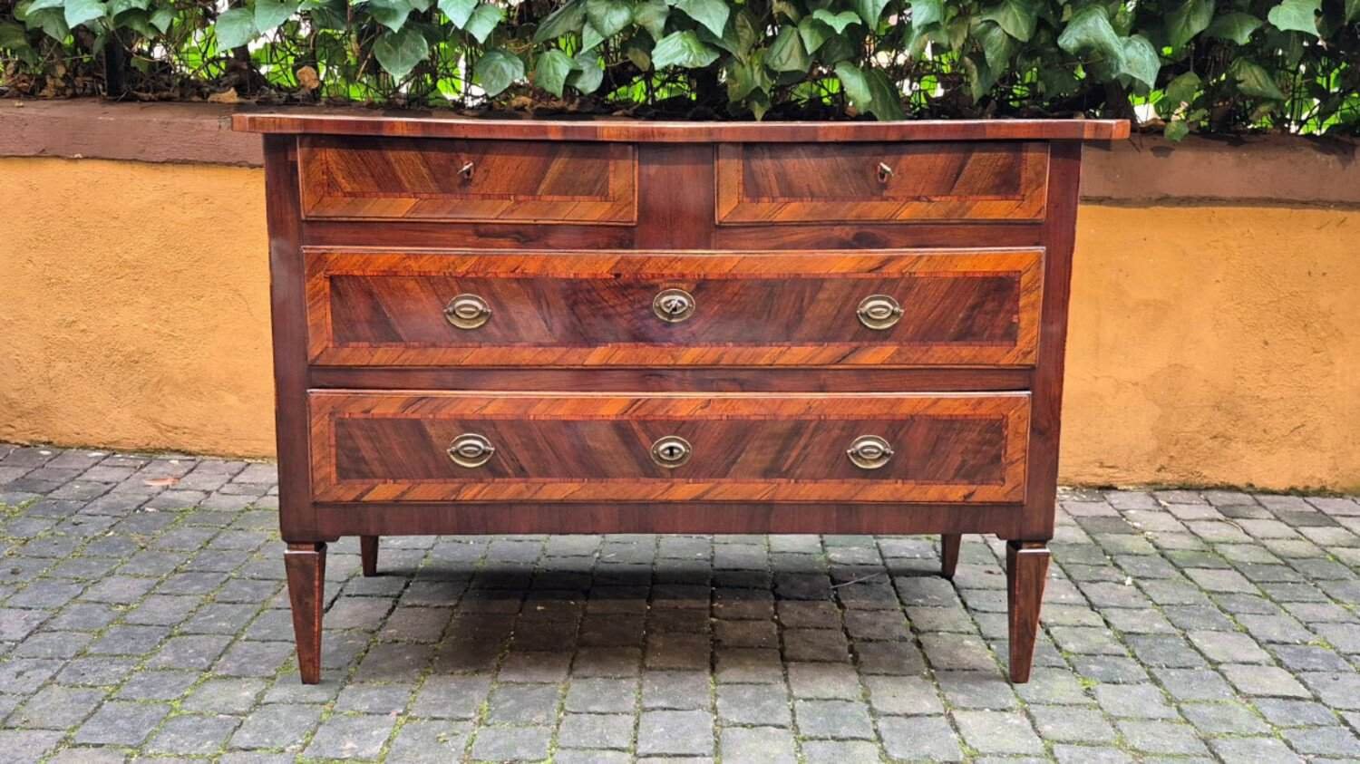 Antique Louis XVI Chest Of Drawers With Thread From The 18th Century - JAA