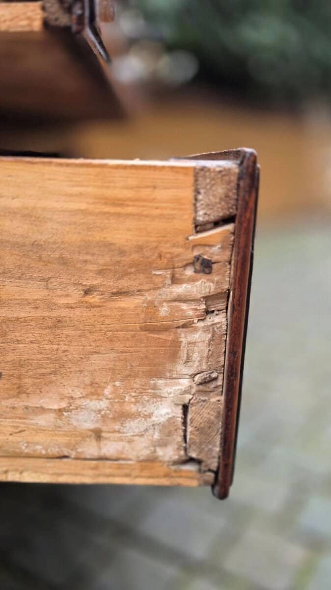 Antique Louis XVI Chest Of Drawers With Thread From The 18th Century - JAA