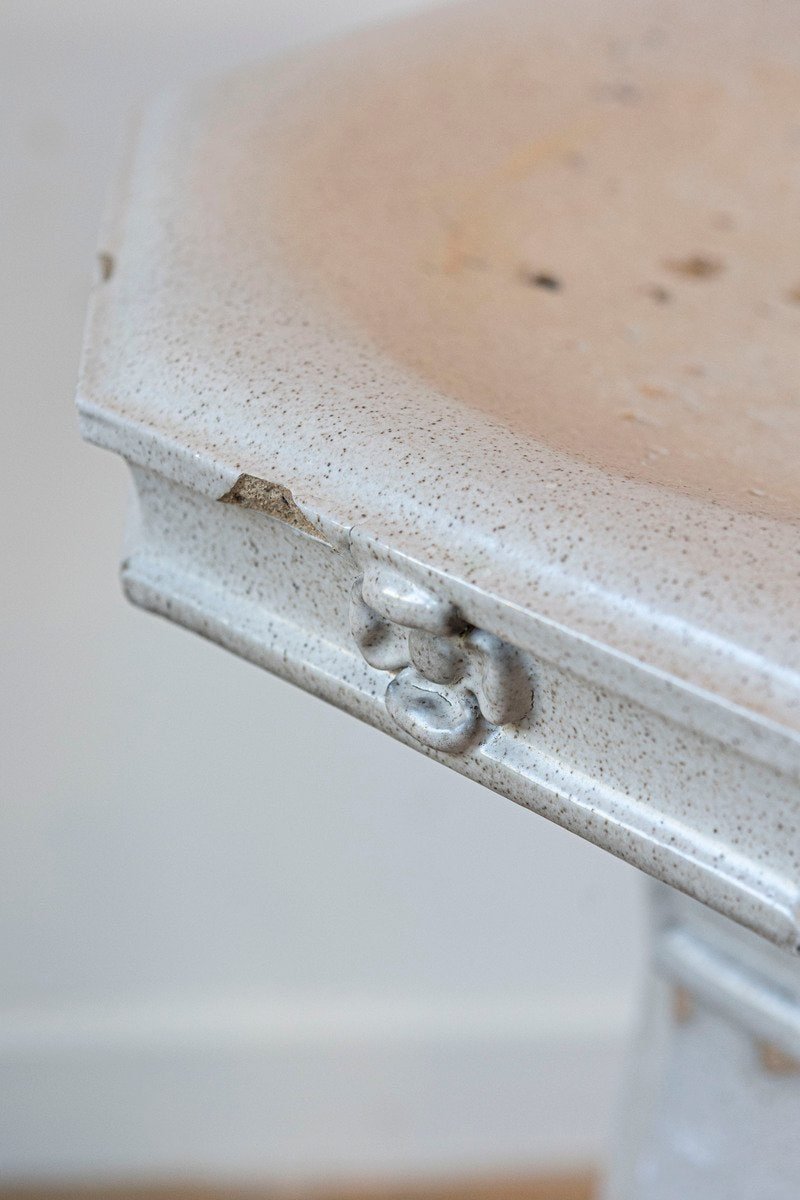 English Turn of the Century Glazed Pottery Bird Bath with Carved Flowers, 1900s - JAA