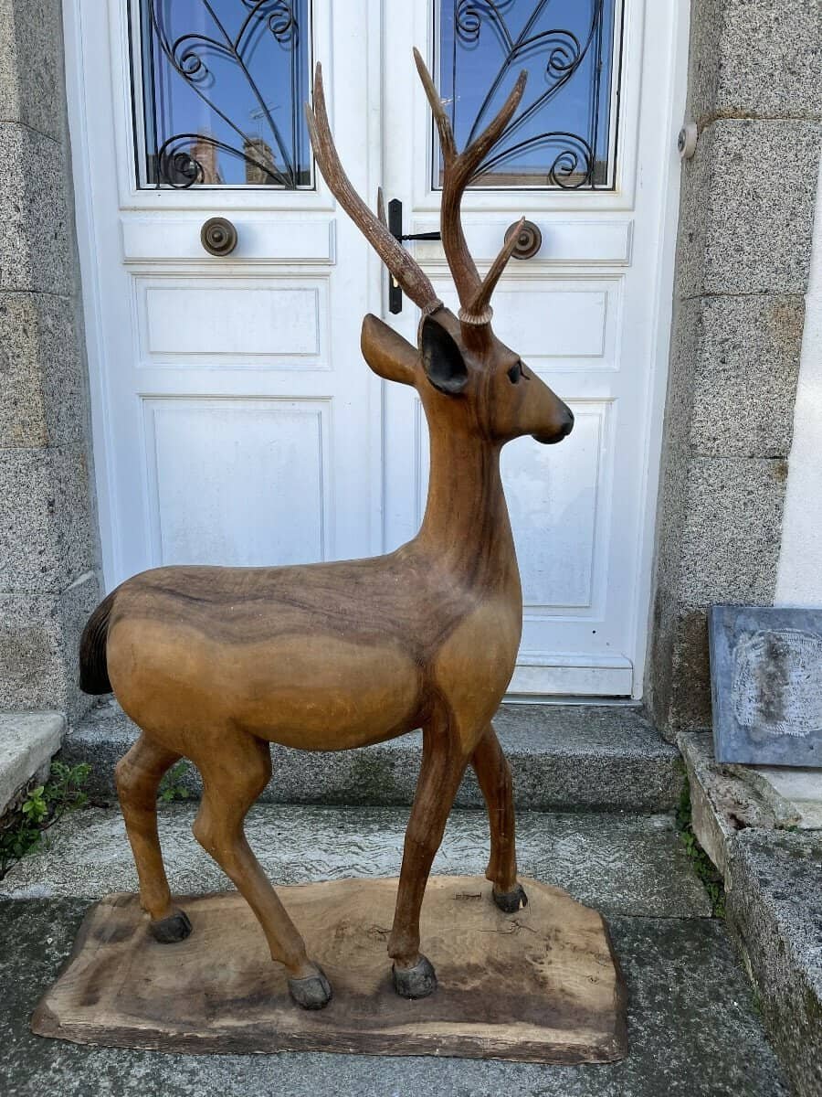 Life-size Walnut Carving Of A Deer From The 20th Century - JAA
