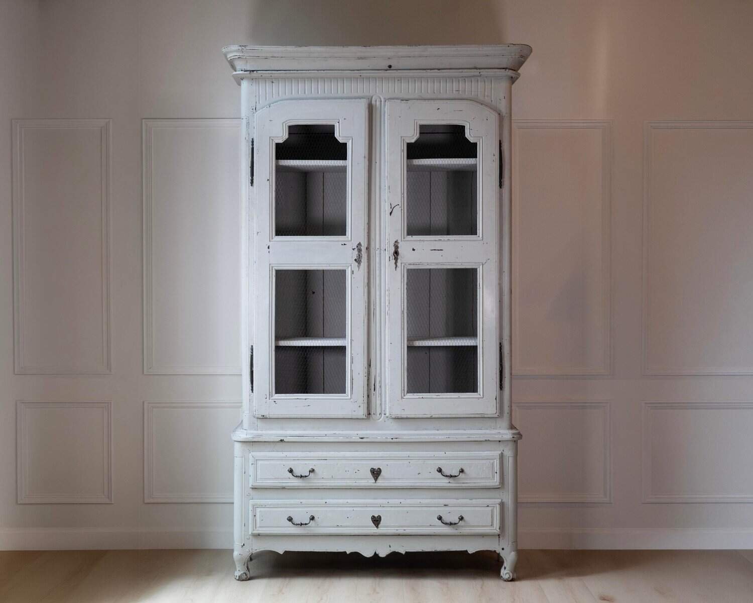 Southwestern French 1760s Louis XV Buffet à Deux-Corps with Chicken Wire Doors - JAA