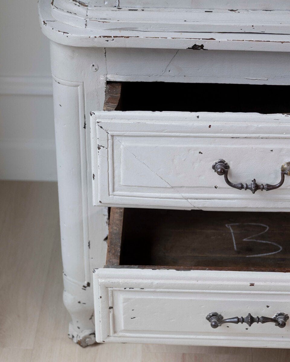 Southwestern French 1760s Louis XV Buffet à Deux-Corps with Chicken Wire Doors - JAA