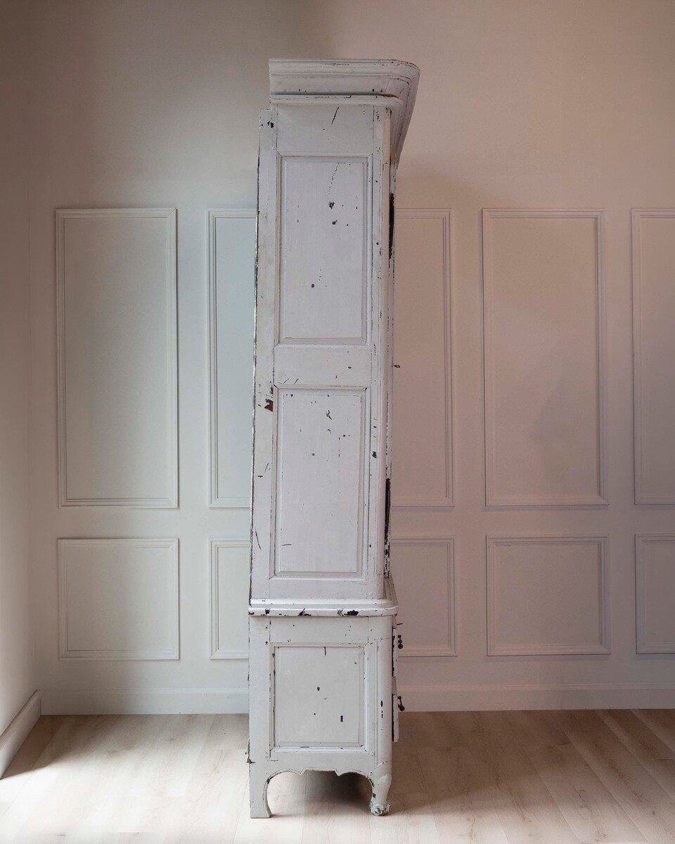 Southwestern French 1760s Louis XV Buffet à Deux-Corps with Chicken Wire Doors - JAA