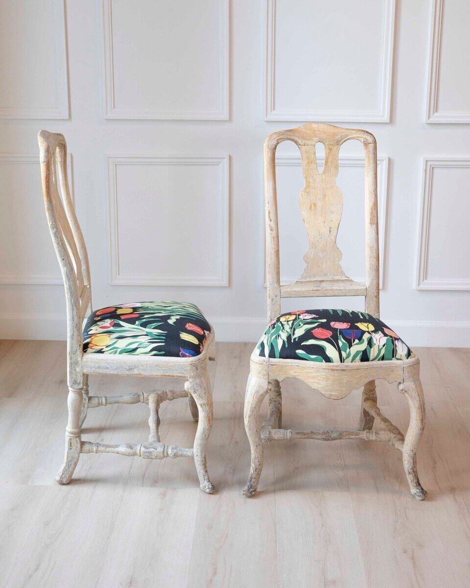 Pair of Swedish Rococo Period 18th Century Side Chairs with Carved Splats - JAA