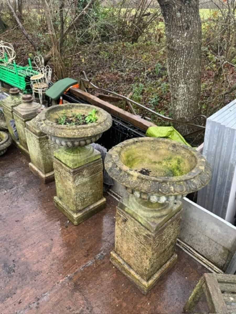 Four cast stone urns and pedestals late 20th century - JAA
