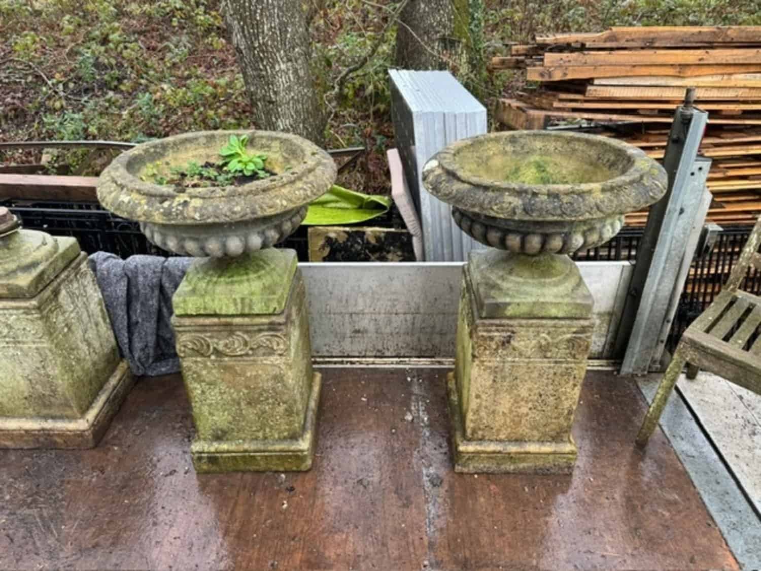 Four cast stone urns and pedestals late 20th century - JAA