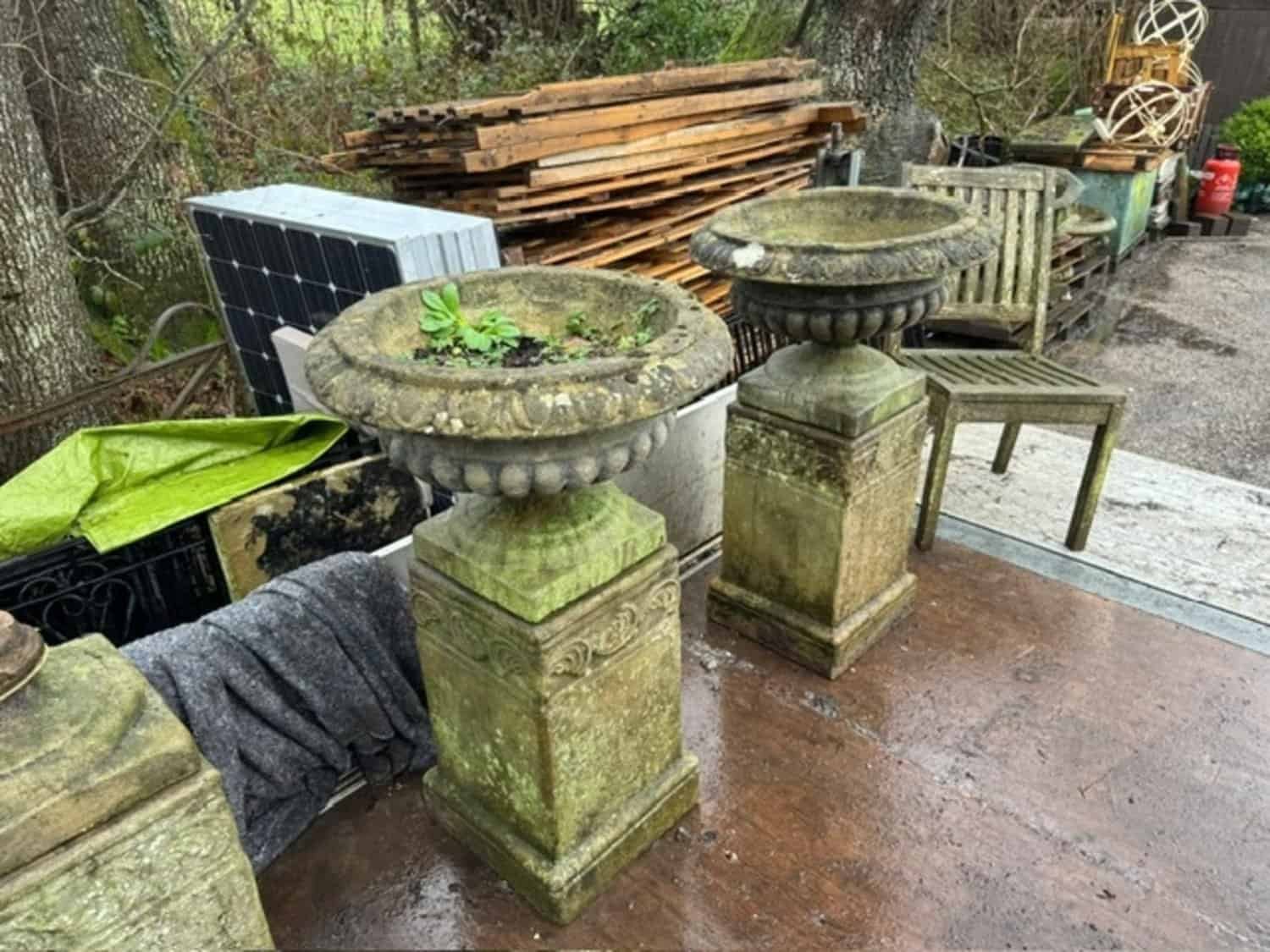 Four cast stone urns and pedestals late 20th century - JAA