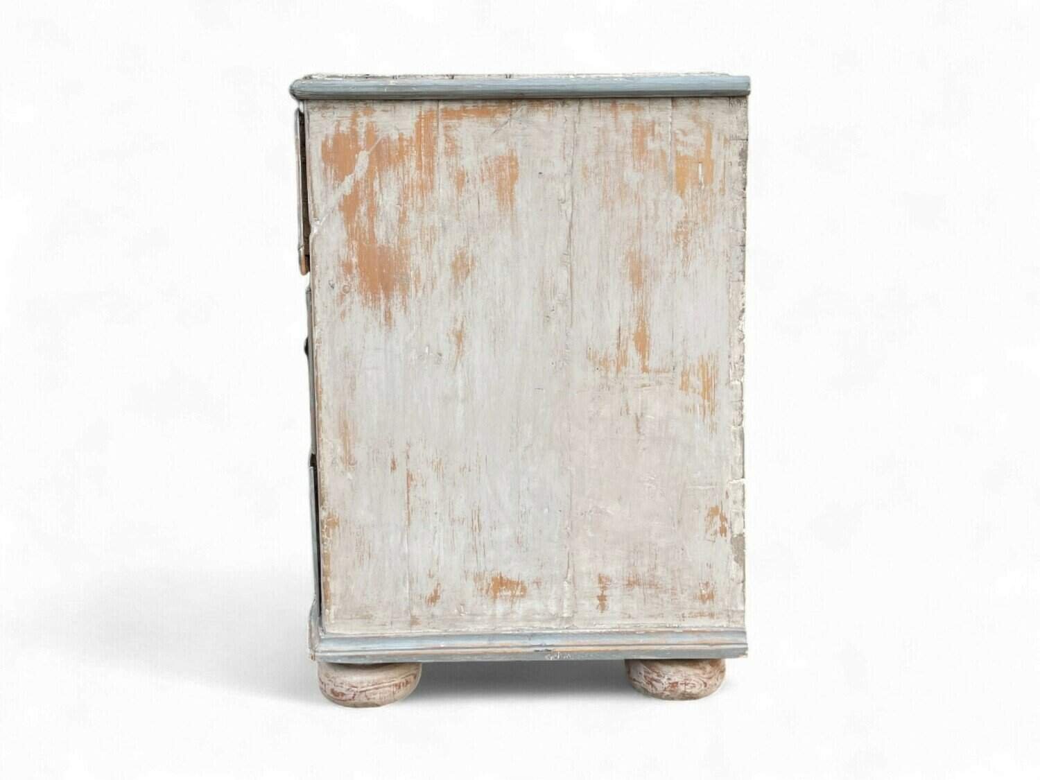 Chest of Drawers Painted antique Louis XV chest of drawers, circa 1760, from Bolzano, Northern Italy - JAA