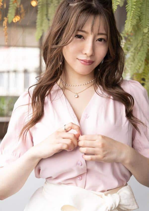 美麗的女人 ひなの花音