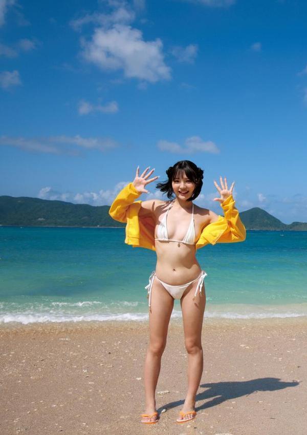 佐藤愛瑠写真集『める、はじめる？』