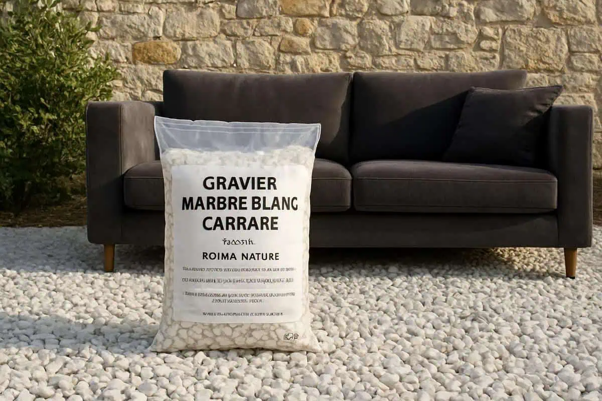 Gravier blanc Carrare calibre 8-16mm et sable ratissé beige pour déco minérale jardin zen