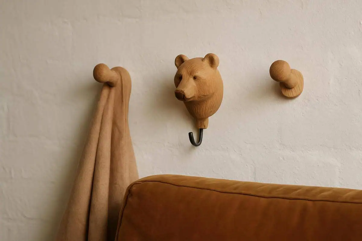 Patères en bois massif sculptées en forme d'animaux ours lapin cygne, accessoires muraux fonctionnels pour décoration chambre bébé