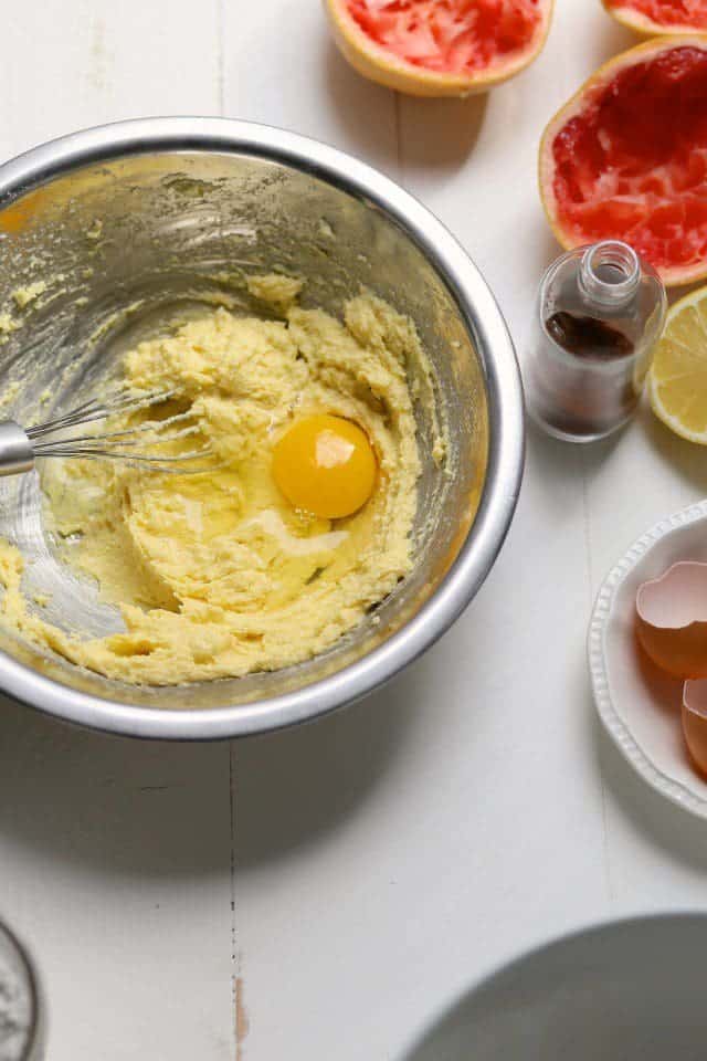 Grapefruit Curd in Grapefruit Cake