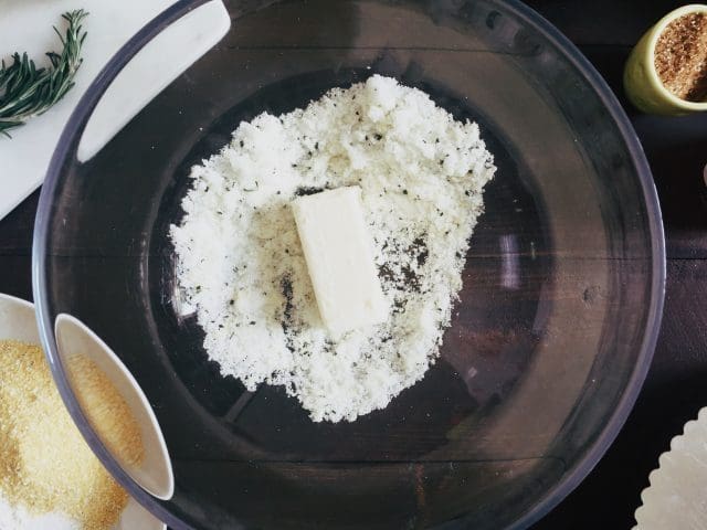 Very Easy Cornmeal and Rosemary Jam Tart