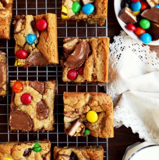 Candy Bar Blondies