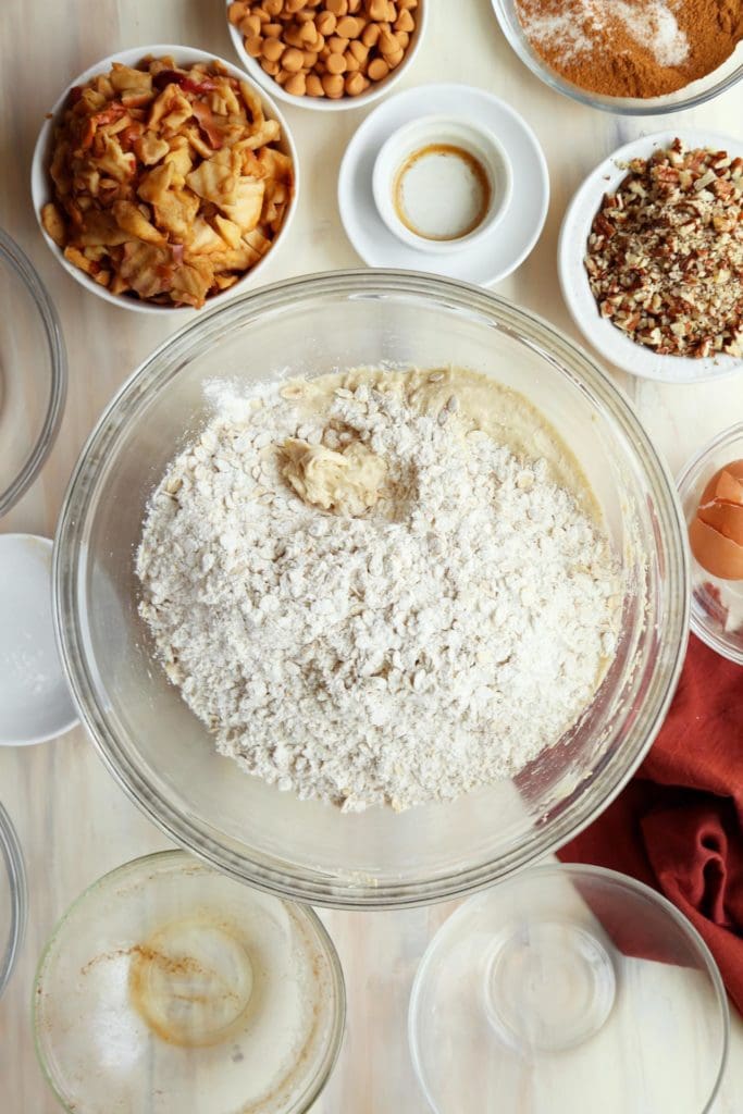 Browned Butter Oatmeal Apple Cookie dry ingredients in a clear bowl.