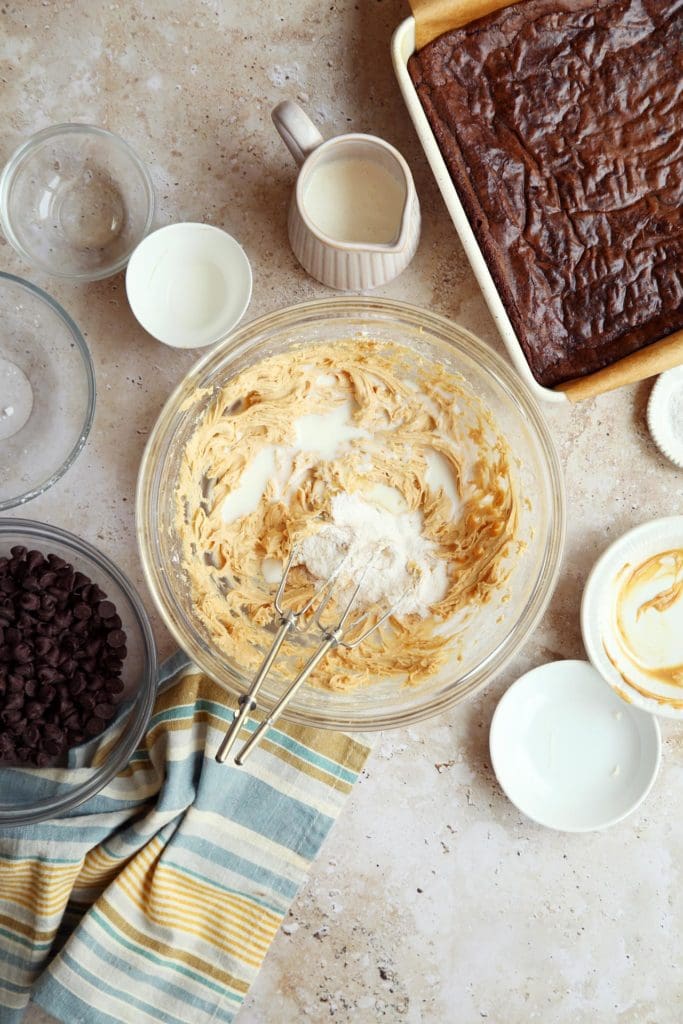 vanilla pudding powder added to peanut butter frosting