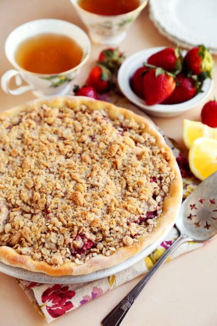 Baked strawberry pie