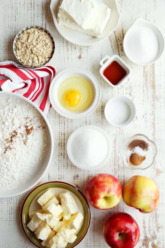 apple cheesecake bar ingredients
