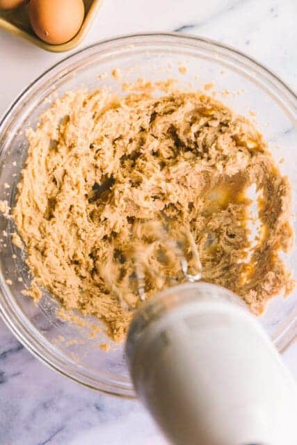 mixing dough using an electric hand mixer