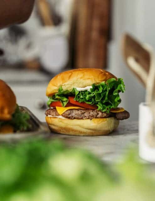 finished and assembled burger for smash burger recipe