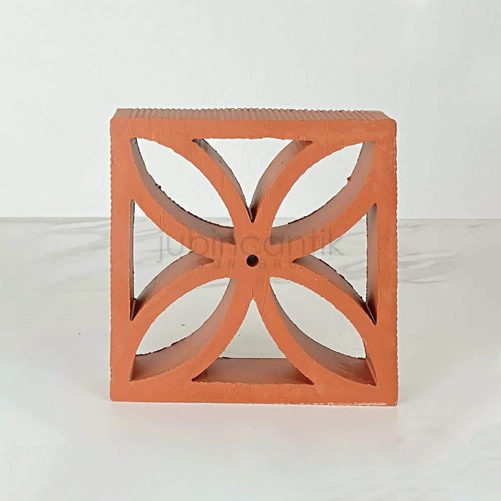 FLORA - BREEZE BLOCK