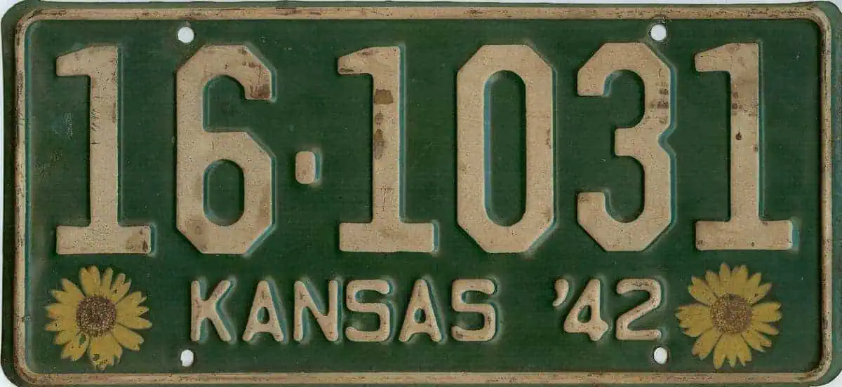 1942 Kansas Car License Plate #16-1031