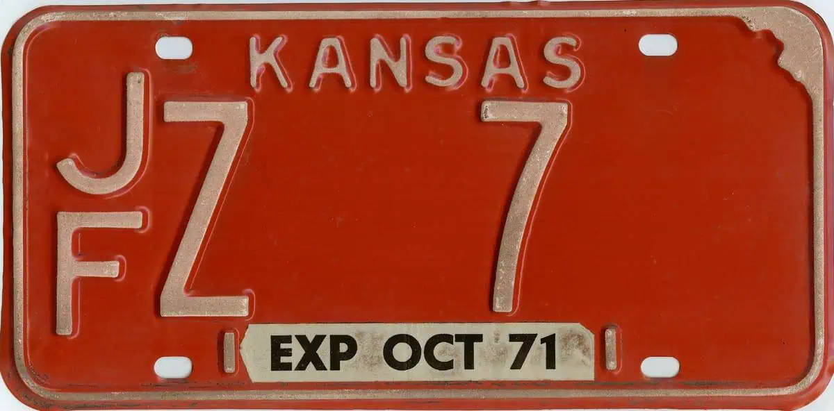 Z 1972 Kansas Car License Plate #JAZ-8