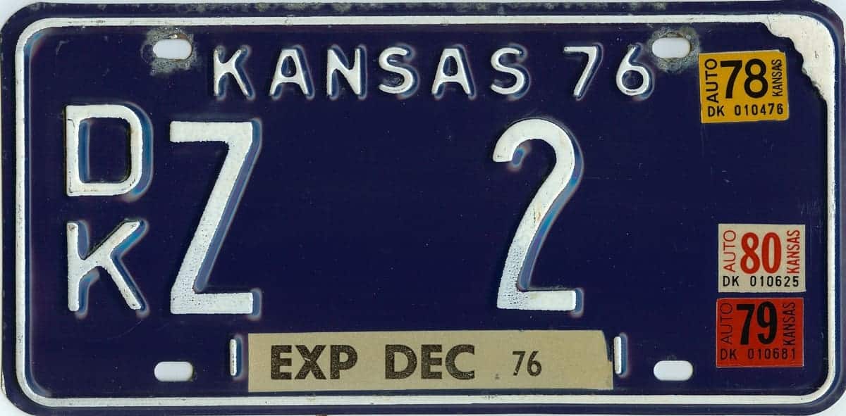 Z 1976 Kansas Car License Plate #DKZ-2