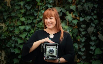 Beautiful Headshot Session at the Foellinger-Freimann Botanical Conservatory – Fort Wayne, IN || Cara