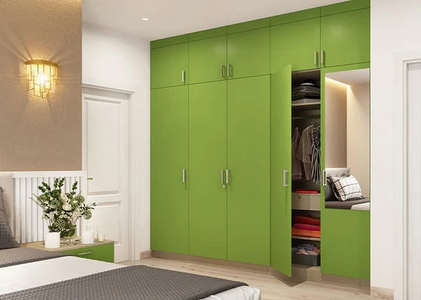 Warna lemari cerah