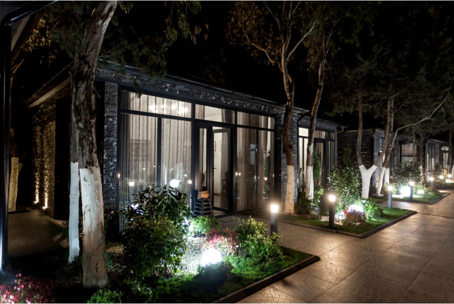 Solar vs Mains-Powered Garden Lighting