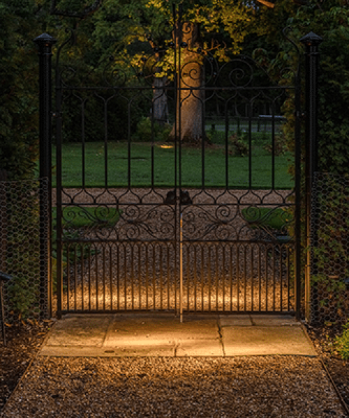 Chesham-house-outdoor-gate-lighting-640x480-1
