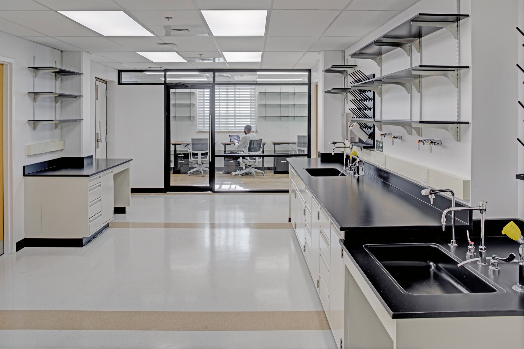 20462 - Johns Hopkins Levi & Kreiger Hall (1)